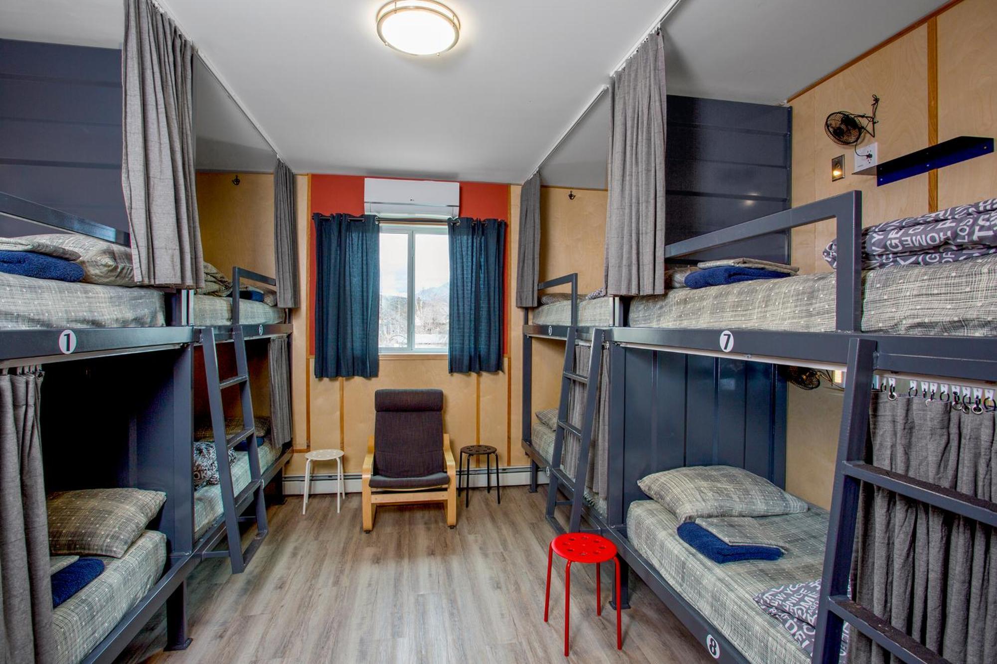 Jasper Downtown Hostel Экстерьер фото